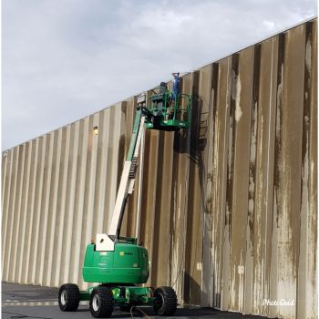 Pressure washing in Atlanta by Vamp Building Maintenance of Atlanta